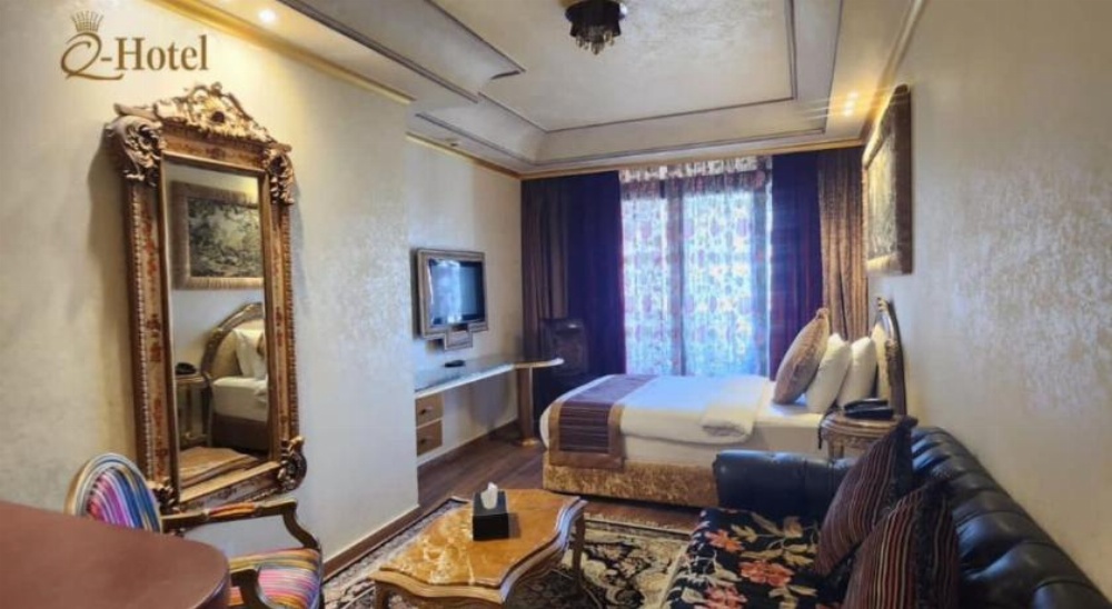 Q Hotel Image 12