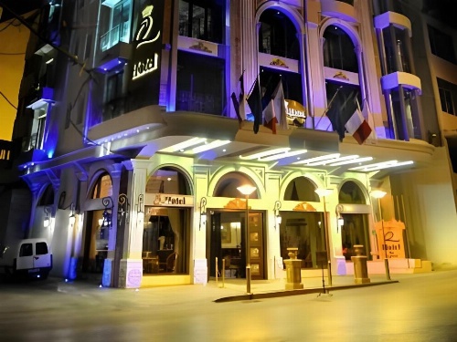 Q Hotel image 23