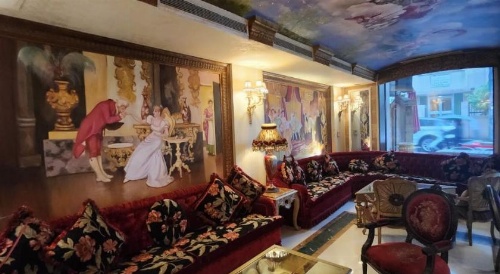Q Hotel image 24
