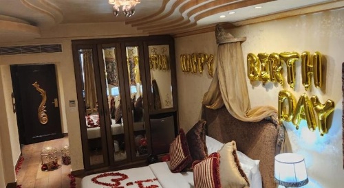 Q Hotel image 30