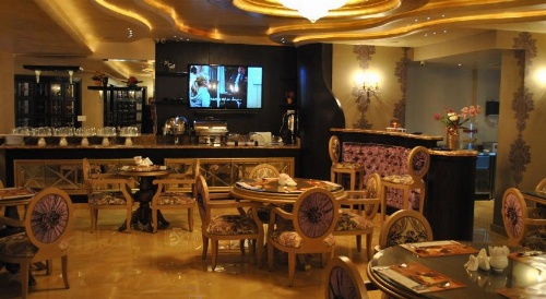 Q Hotel image 31