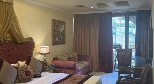 Q Hotel image 42