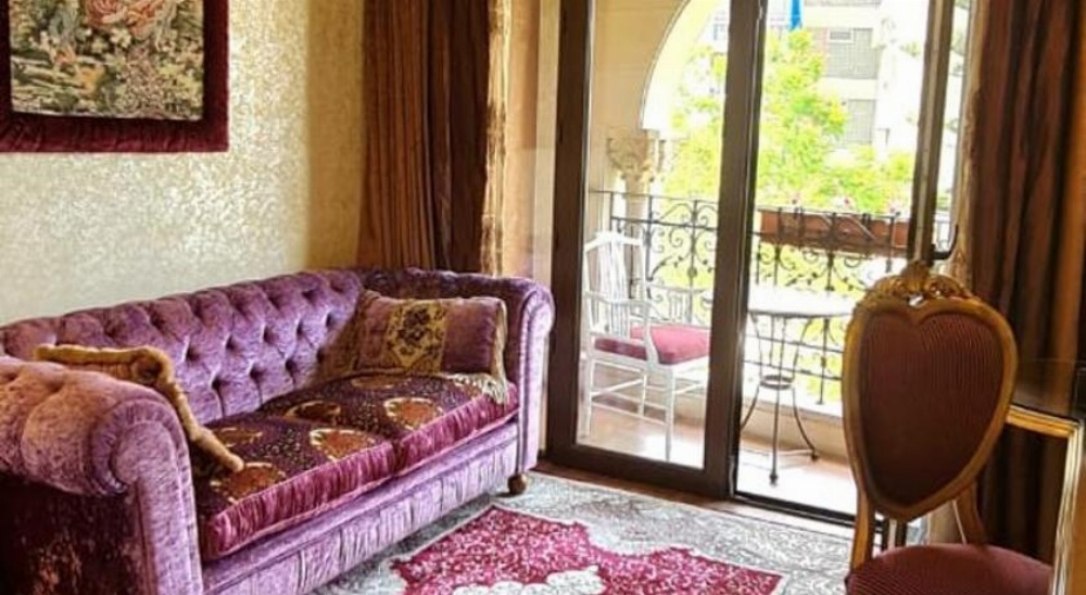 Q Hotel Image 6