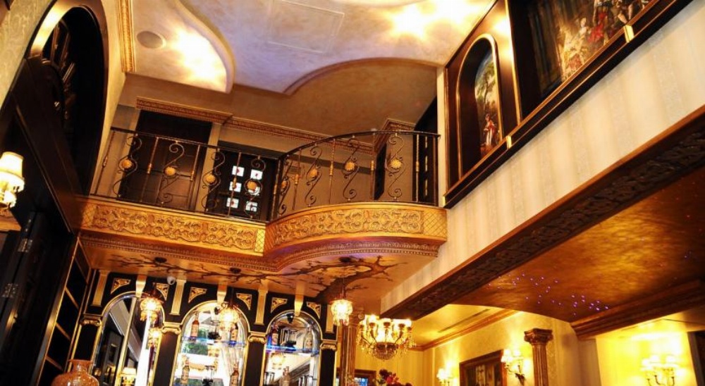 Q Hotel Image 7